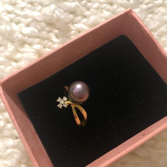 18k authentic Japan gold and akoya pearl ring, 4.5 size with 0.04k diamond. - Picture 2 of 4